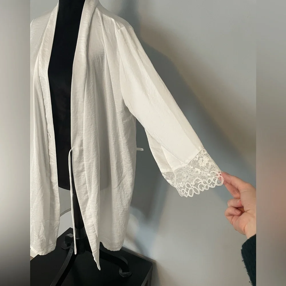 “Bride” Robe - Picture 3 of 7